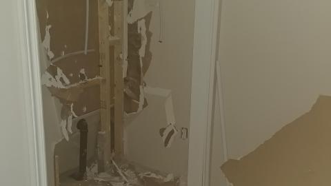 Bathtub forts are cool - 20220412_142115.jpg