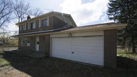 Nice Couch - May 2019 - 2.jpg