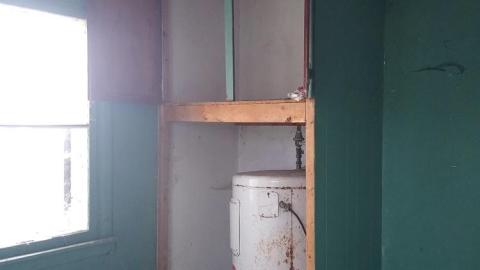 Damn Kids - Throwiing Bottles (10).jpg