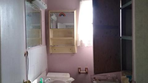 Damn Kids - Throwiing Bottles (12).jpg