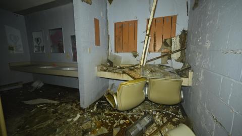 The Cum Closet - _DSC1402.JPG