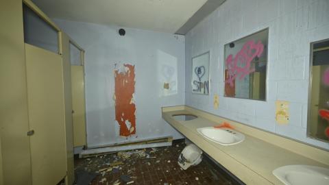 The Cum Closet - _DSC1403.JPG