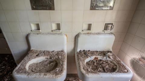 Fall 2018 - abandoned-hospital-nurses-residence-urban-exploration-7.jpg