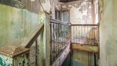 Fall 2018 - abandoned-hospital-nurses-residence-urban-exploration-11.jpg