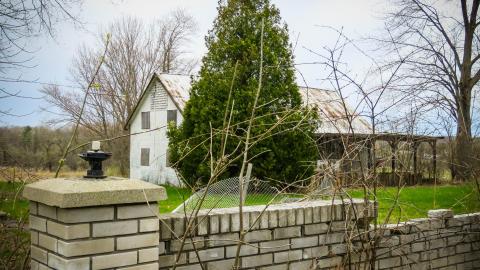 Otonabee 3-Storey Farmhouse - Peterborough, Ontario