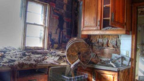 Brady bunch type house - House-with-a-View251.jpg