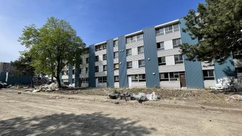 Abandoned government houseing - 75133061-3252-4FBB-845D-961889F4C970.jpeg