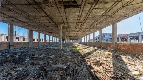 May 2022 - Abandoned Detroit Packard Plant 2022-49.jpg