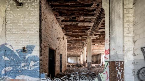 May 2022 - Abandoned Detroit Packard Plant 2022-89.jpg