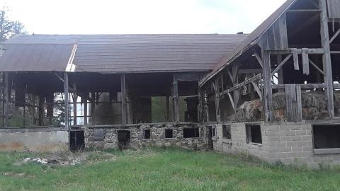 Abandon Barn On The Outskirts Of Scarborough cover photo