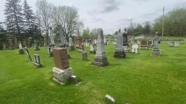 Pond Mills Cemetery photo 4
