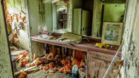 Getting Into Shenanigans - 007X.jpg