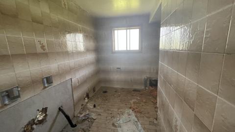 Photo from Abandoned 80s house