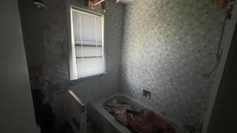 Abandoned house - 0846D96F-A240-4229-BF68-6F549AE08D3B.jpeg