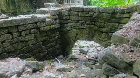 Hilton Falls Mill Ruins - IMG_4825.JPG