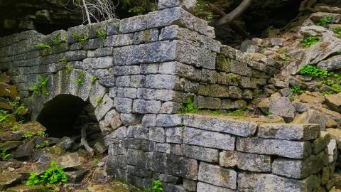 Hilton Falls Mill Ruins - IMG_4828.JPG