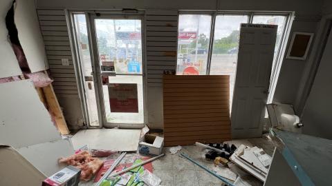 Gas And Trash photo 2