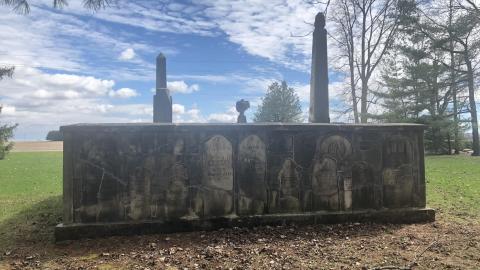 Photo from Nilestown Baptist Cemetery
