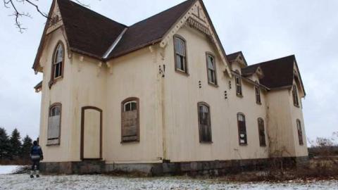 Cullen Houses - The-Prettiest-Street260.jpg