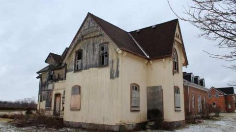 Cullen Houses - The-Prettiest-Street103.jpg