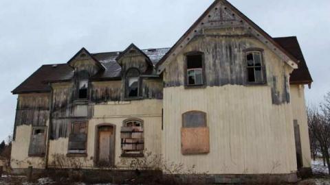 Cullen Houses - The-Prettiest-Street98.jpg