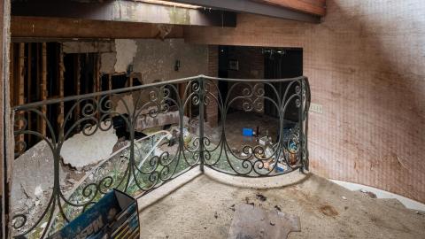 January 2020 - Abandoned House with Abandoned Luxury BMW-22.jpg