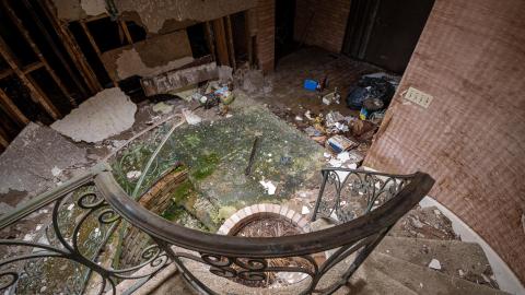 January 2020 - Abandoned House with Abandoned Luxury BMW-23.jpg