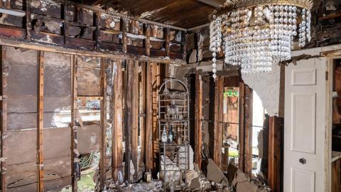 January 2020 - Abandoned House with Abandoned Luxury BMW-29.jpg