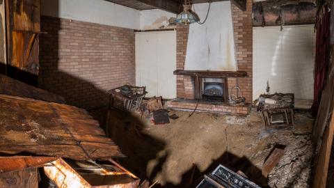 January 2020 - Abandoned House with Abandoned Luxury BMW-31.jpg