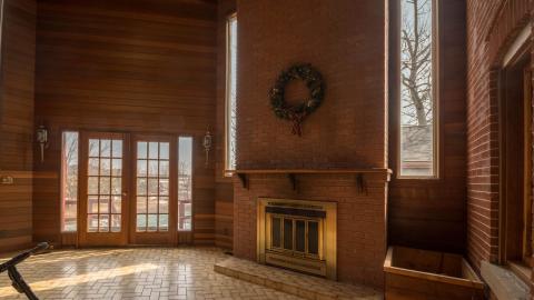 March 2019 - Urban Exploring of a Two Million Dollar Abandoned House-14.jpg