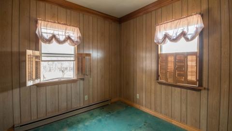 March 2019 - Urban Exploring of a Two Million Dollar Abandoned House-17.jpg