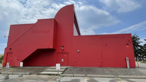 Abandoned campus - 0D9297EA-62AB-4EA4-8C2F-5FB22851ACC0.jpeg