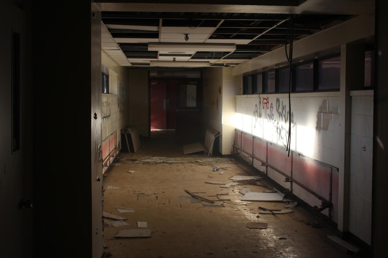 Abandoned School - IMG_9187.JPG