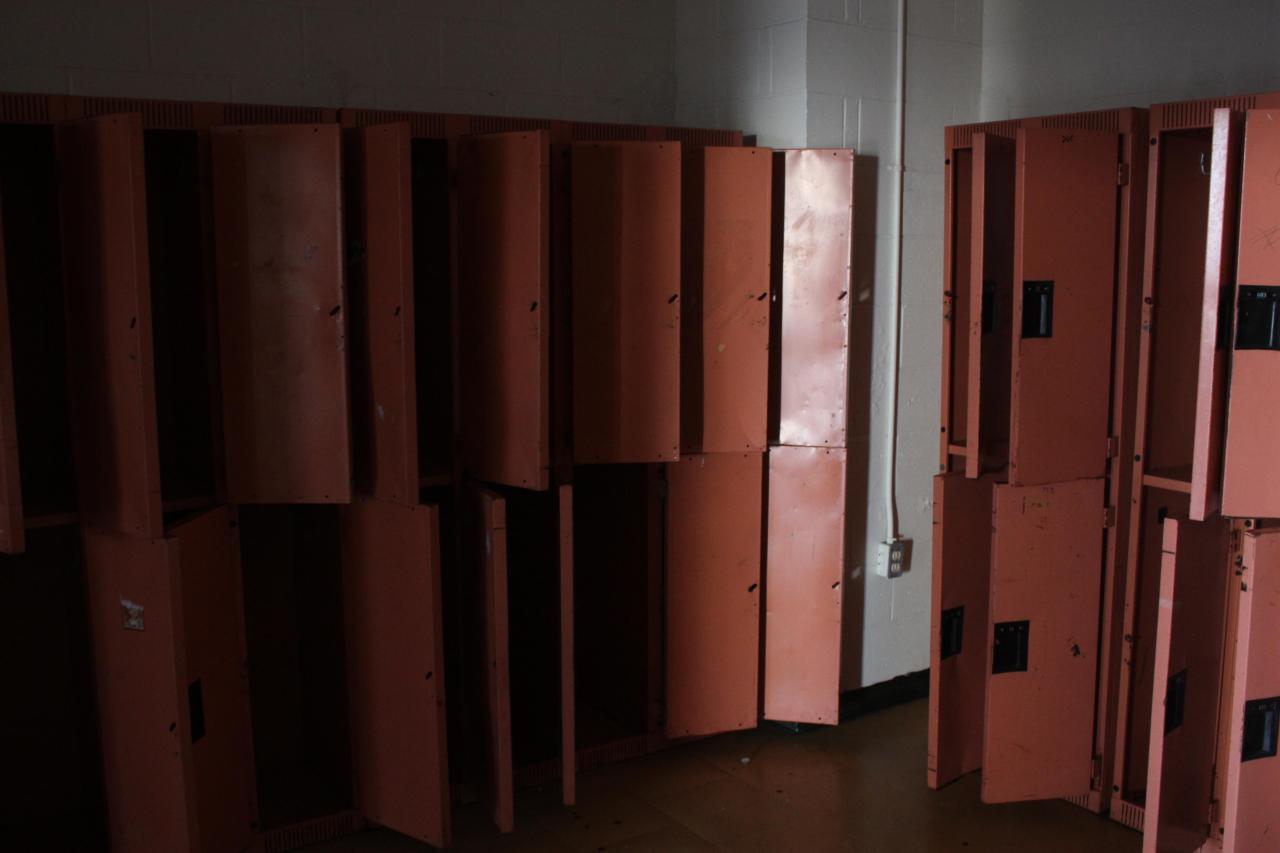 Abandoned School - IMG_9368.JPG
