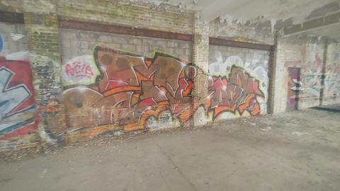 Chop Shop and Wooden Pallets - 20220328_171753.jpg