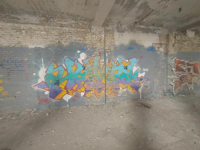 Chop shop and Wooden Pallets photo 4