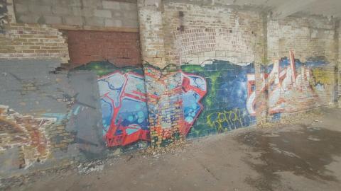 Chop Shop and Wooden Pallets - 20220328_171954.jpg