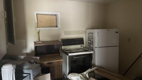 Row full of houses - 72786264-D6AB-4B21-94F4-01A4565AD8E6.jpeg