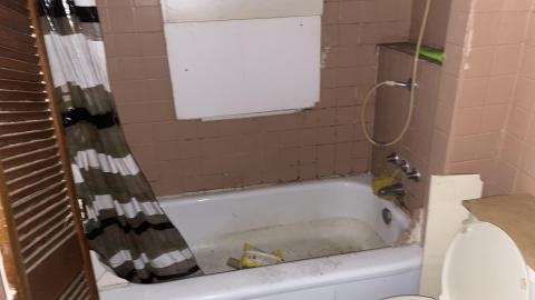 Row full of houses - 5925B735-C290-454F-9102-730288DF7651.jpeg