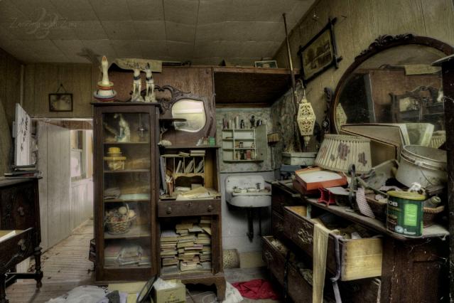 Cards & Cobwebs photo 3