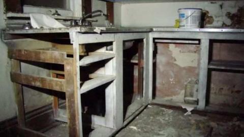 This old House - a.jpg