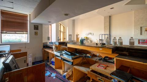 no tell motel! - Abandoned Hotel With Heart Shaped Jacuzzi Tubs-3.jpg