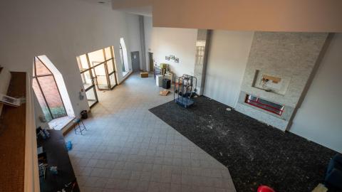 no tell motel! - Abandoned Hotel With Heart Shaped Jacuzzi Tubs-13.jpg