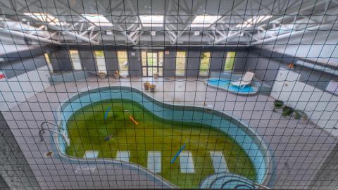 no tell motel! - Abandoned Hotel With Heart Shaped Jacuzzi Tubs-15.jpg