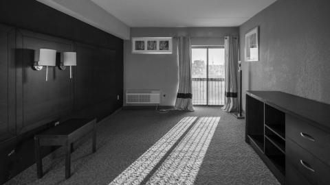 no tell motel! - Abandoned Hotel With Heart Shaped Jacuzzi Tubs-21.jpg