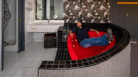 no tell motel! - Abandoned Hotel With Heart Shaped Jacuzzi Tubs-27.jpg