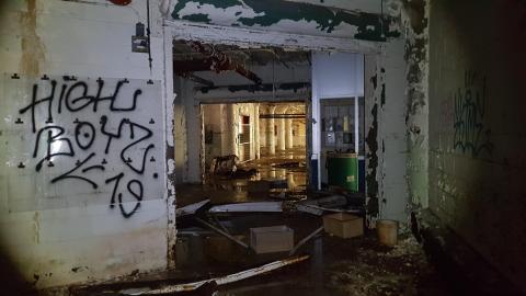 It Follows - 20220806_145117.jpg