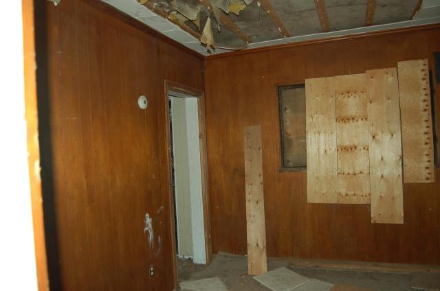 Guelph Line Yellow House photo 5