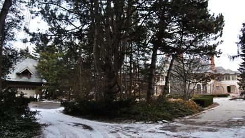 Living On The Edge - March 2013 - 1.jpg