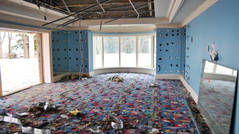 Living On The Edge - March 2013 - 10.jpg